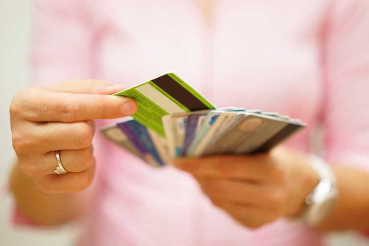 how may credit cards should you have