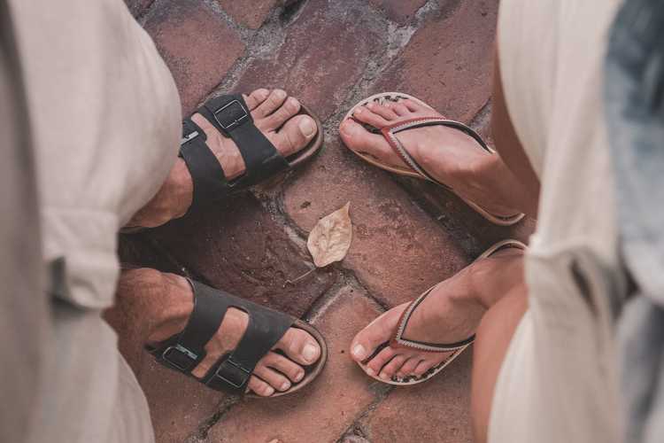 Best Flip-Flops For Men