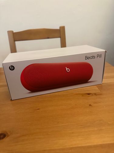 Beats Pill Speaker Unboxing and first impressions