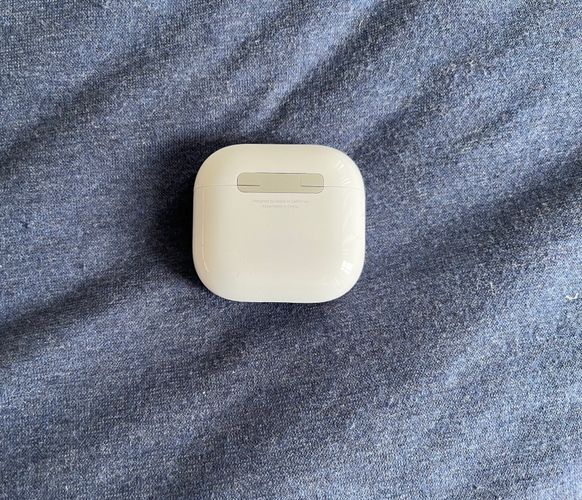 AirPods 4  Unboxing and first impressions 3